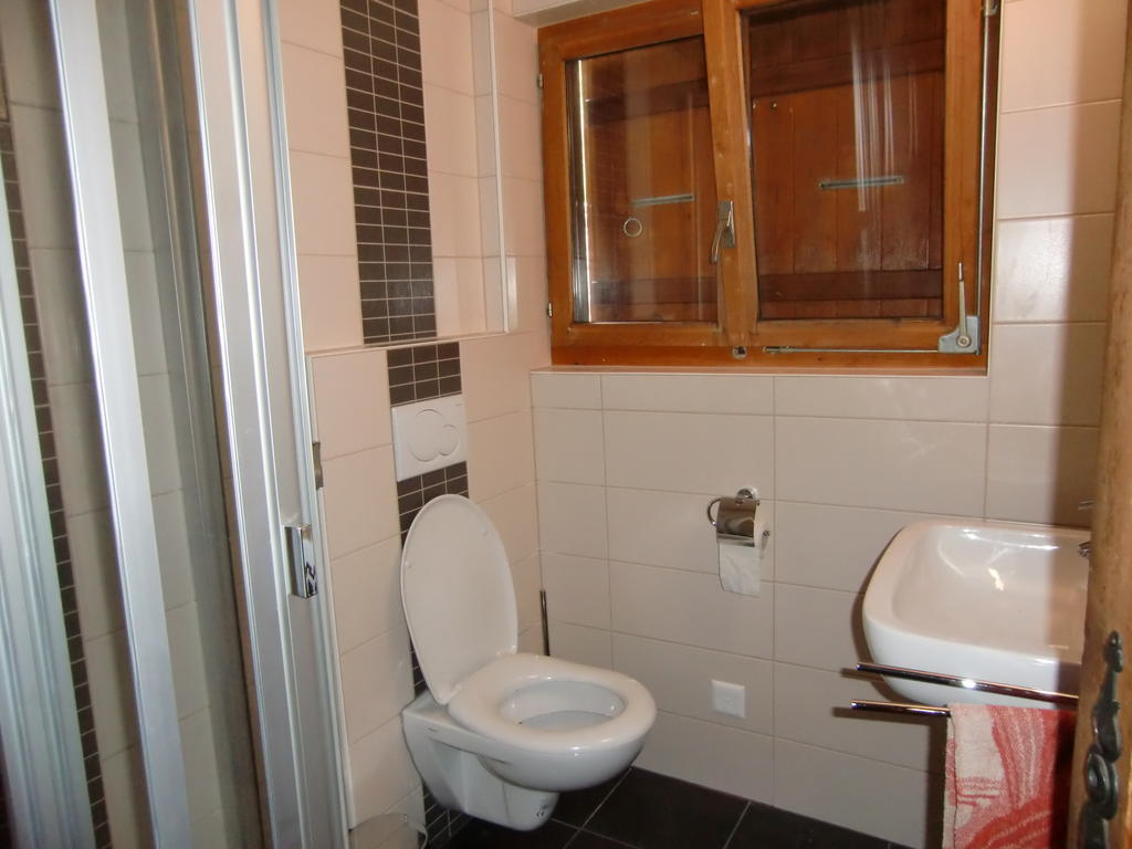 Chalet Valaisia Riederalp Rum bild